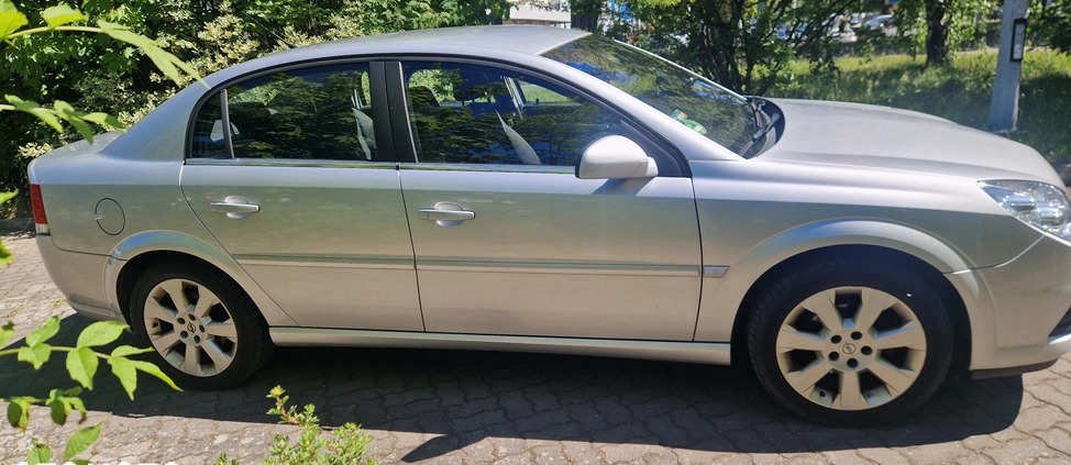 Opel Vectra cena 8999 przebieg: 315000, rok produkcji 2006 z Piaseczno małe 46